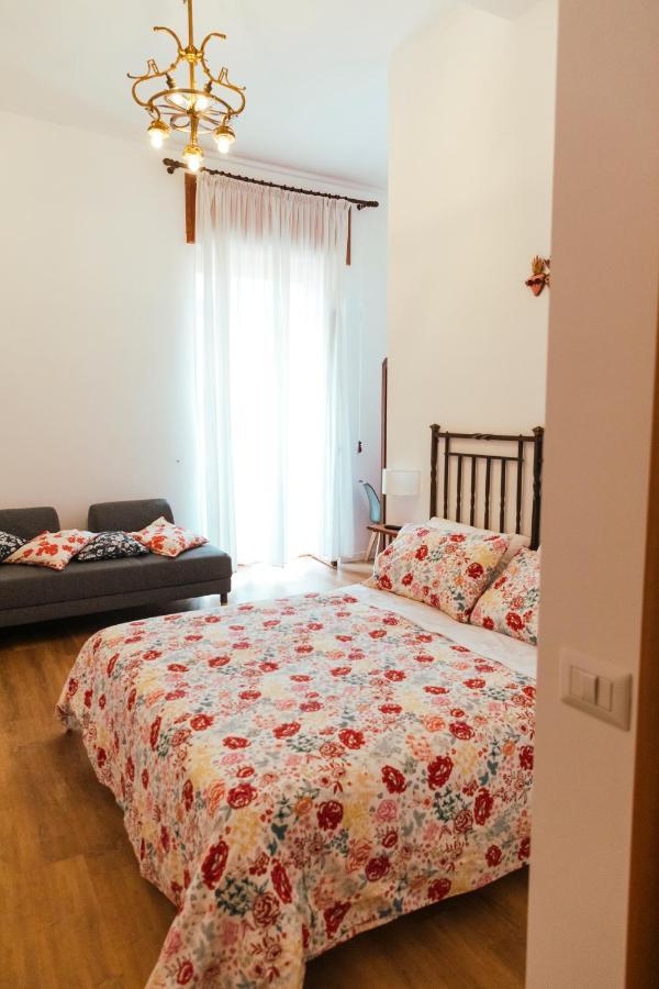 Relais Cuorenapoletano Napoli Eksteriør billede